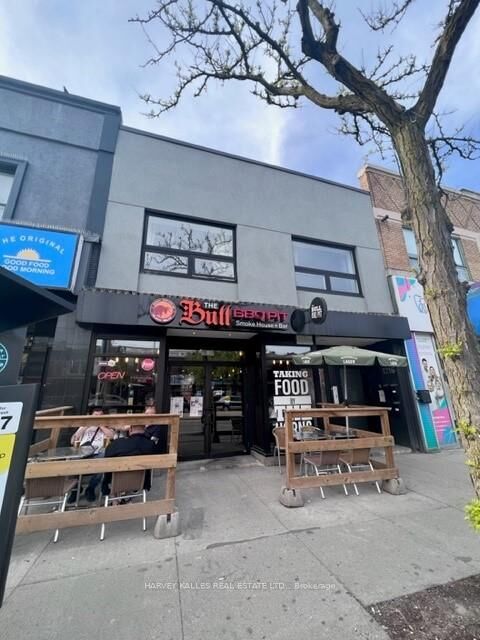 Property Photo:  1216 St Clair Avenue W 3  ON M6E 1B4 