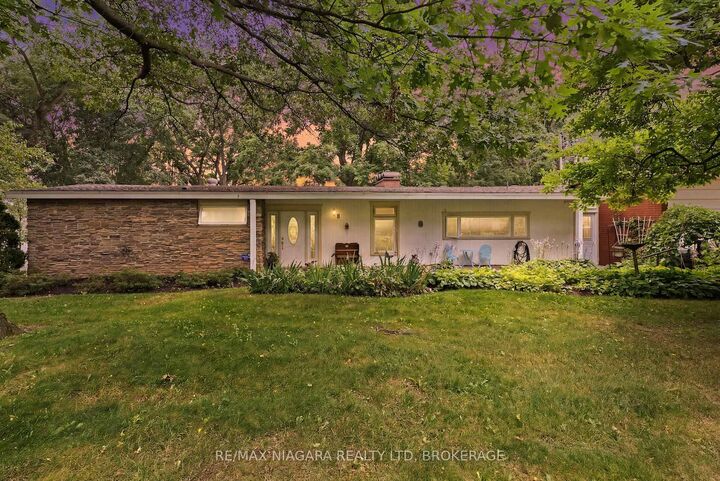 Property Photo: 46 Melrose Drive ON L0S 1J0