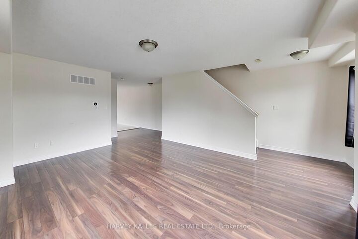 Property Photo:  1 Leggott Avenue 38  ON L4M 0K7 