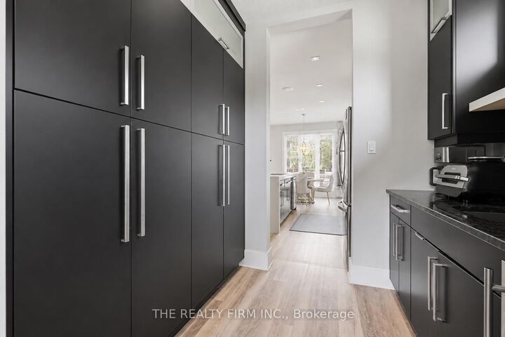 Property Photo: 1308 Birchwood Drive ON N6K 5C2