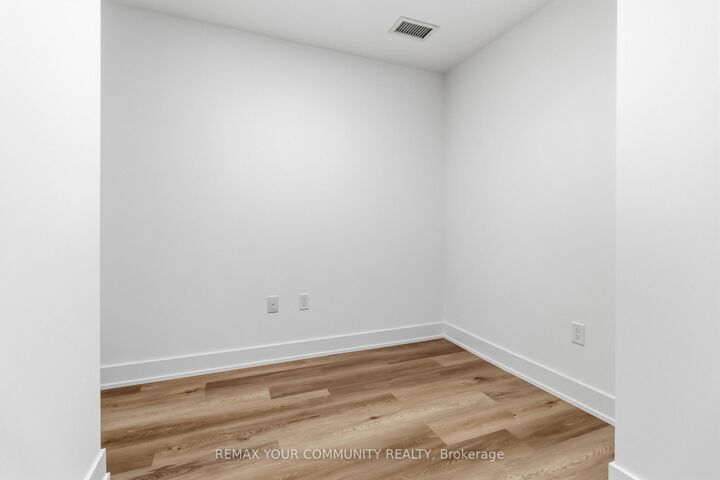 Property Photo:  115 Nipissing Road 602A  ON L9T 4Z9 