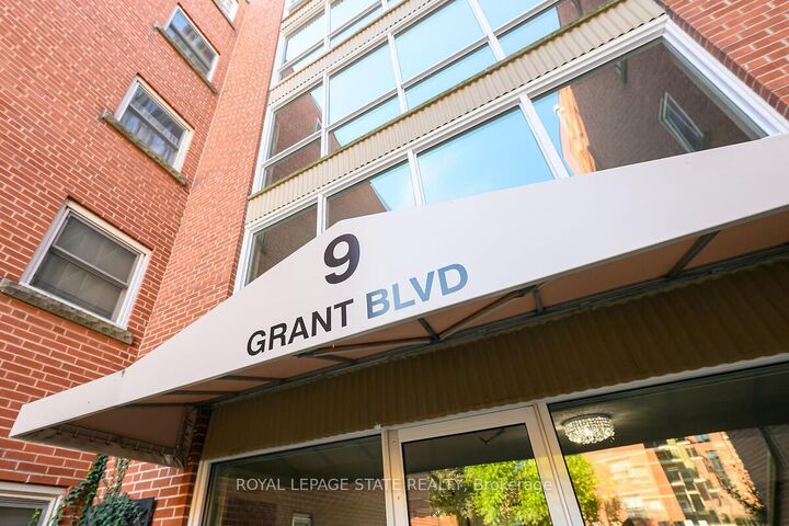 Property Photo:  9 Grant Boulevard 107  ON L9H 4L5 
