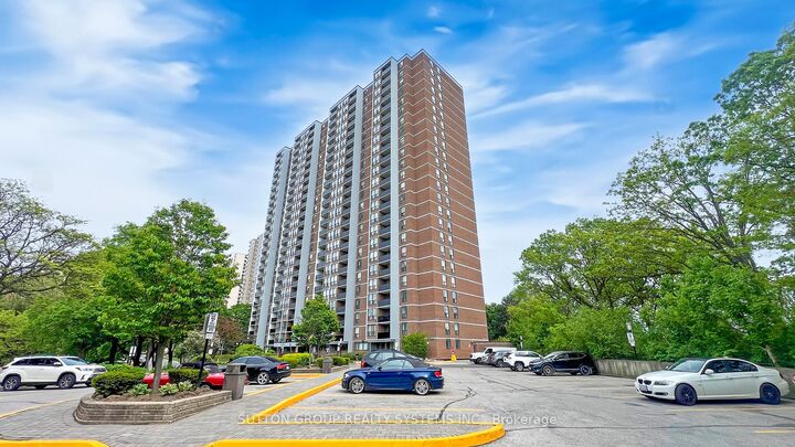 85 Emmett Avenue 1811 — photo 1