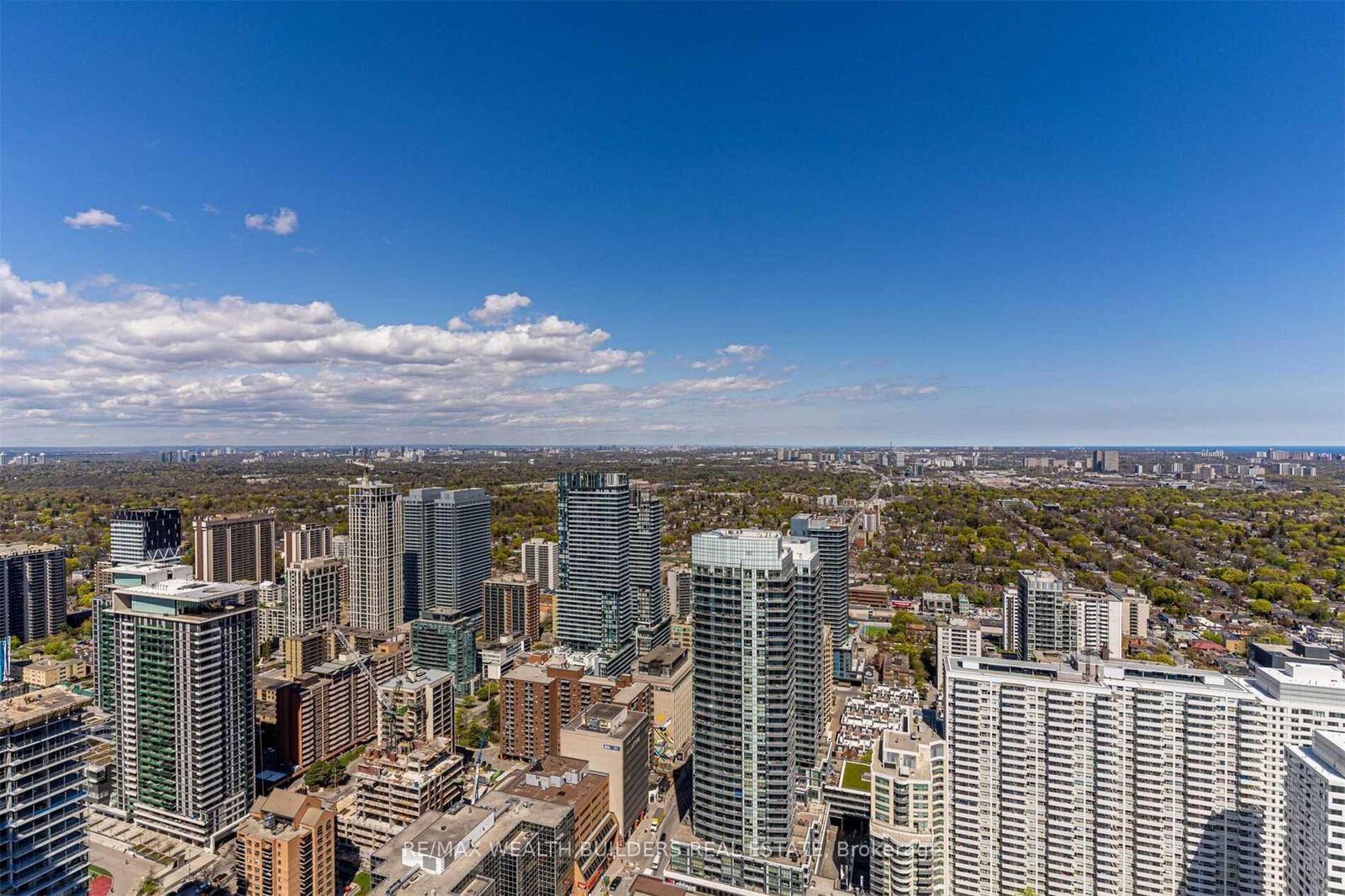 Property Photo:  2221 Yonge Street 5003  ON M4S 2B4 