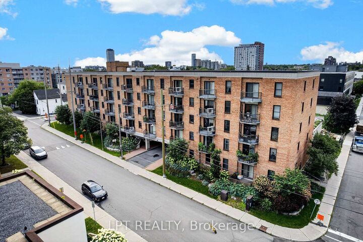 Property Photo:  50 Burnside Avenue 203  ON K1Y 2M2 