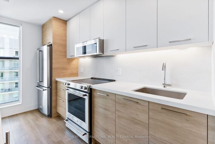 Property Photo:  200 Redpath Avenue 3605  ON M4P 0E6 