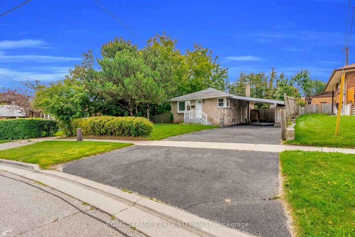 Property Photo: 301 Geneva Avenue ON L1J 1L9