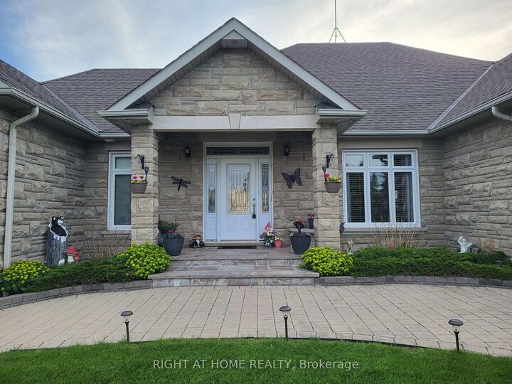 Property Photo: 10 Brolley Crescent ON L0L 2N2