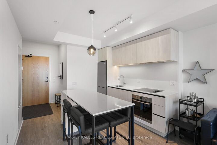 Property Photo:  2495 Eglinton Avenue W 609  ON L5M 5A9 