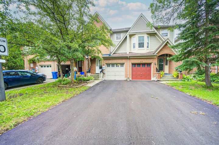 Property Photo: 19 Evelyn Buck Lane ON L4G 7H9