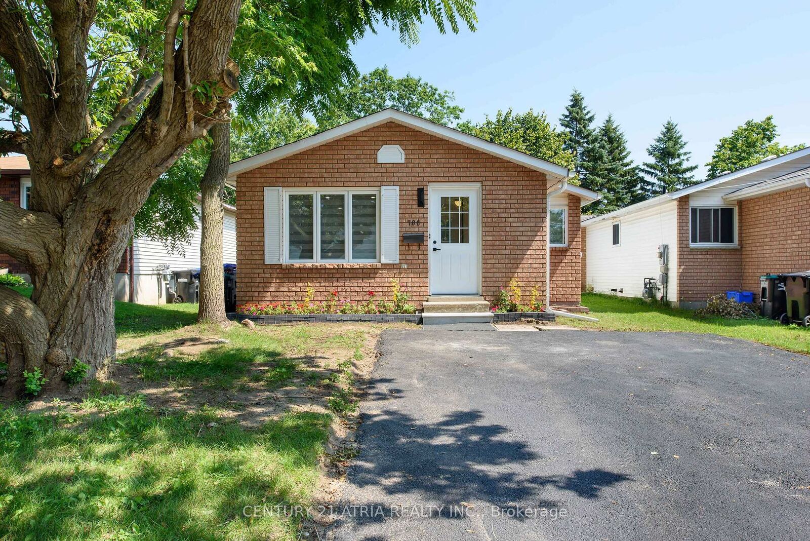 Property Photo: 706 Frazer Drive ON L4R 5C1