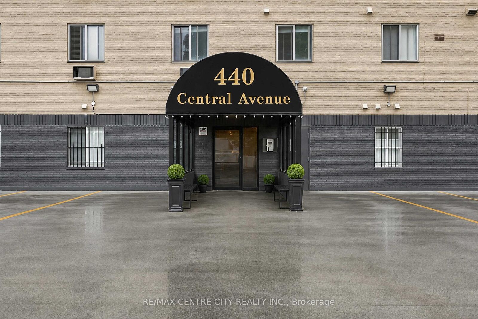 Property Photo:  440 Central Avenue 405  ON N6B 2E5 