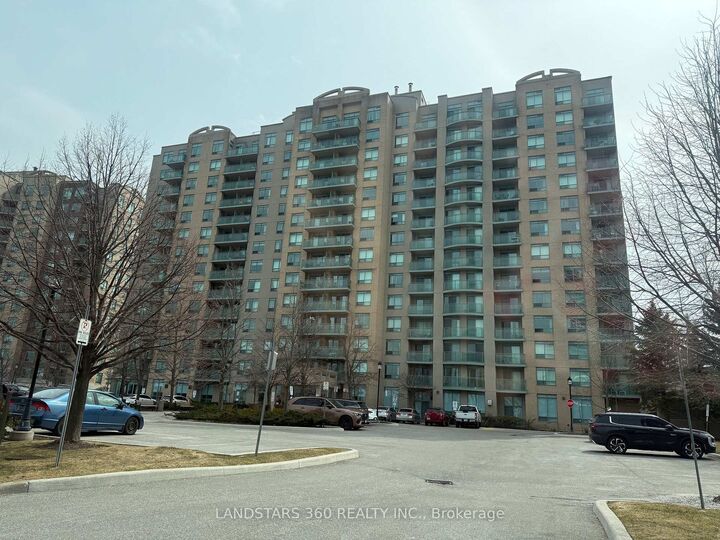 Property Photo: 39 Oneida Crescent 906 ON L4B 4T9