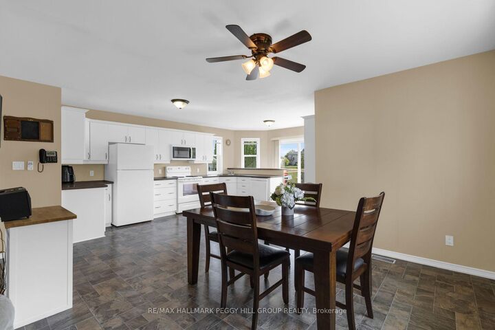 Property Photo:  5 Allan Court  ON L0L 1P0 