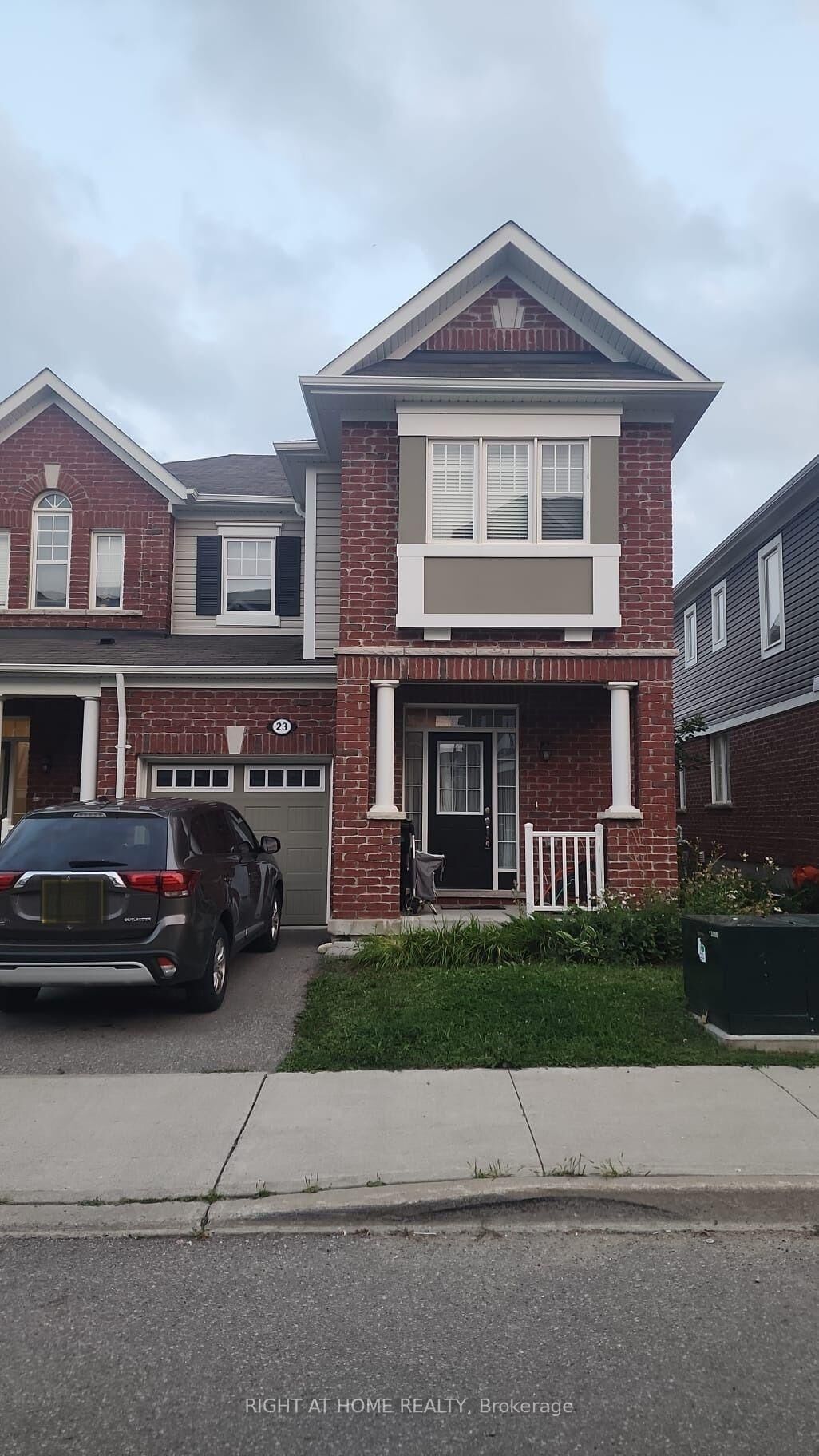 Property Photo:  19 Ridge Road 23 (Main)  ON N3E 0C7 