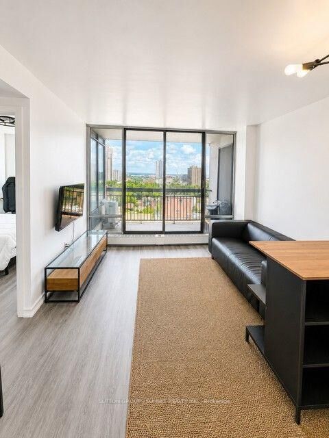 Property Photo:  150 Charlton Avenue 1201  ON L8N 3X3 