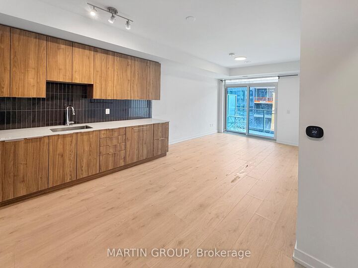 Property Photo:  2501 Saw Whet Boulevard 519  ON L6M 5N2 