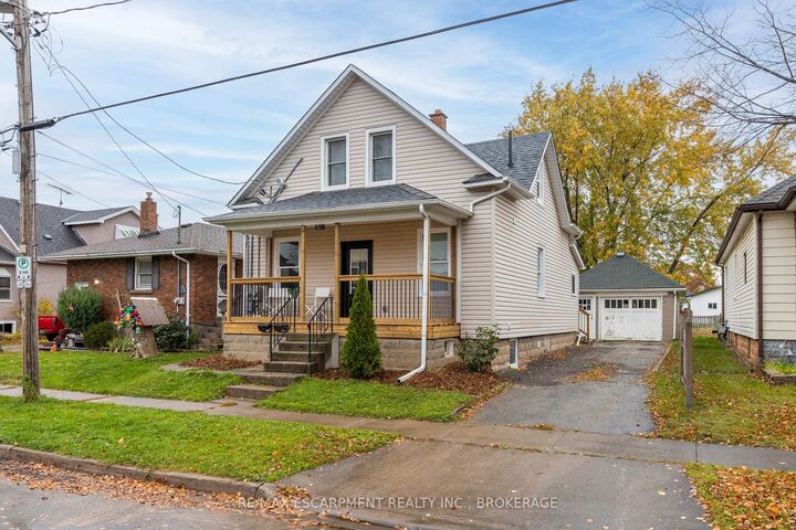 Property Photo: 50 Fifth Street ON L3B 4Z5