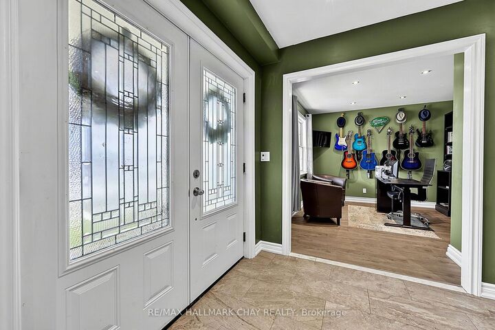 Property Photo: 334 Parkwood Avenue ON L3Z 2E4