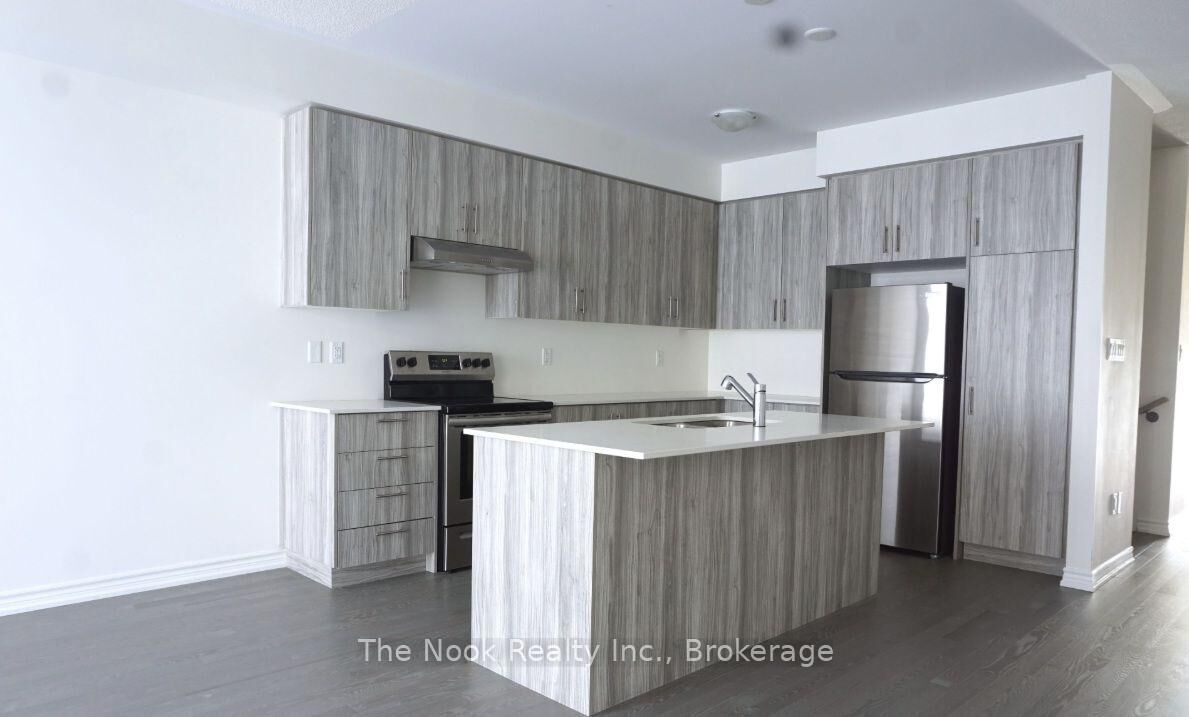 Property Photo:  26 Louise Crescent  ON L1P 0J9 