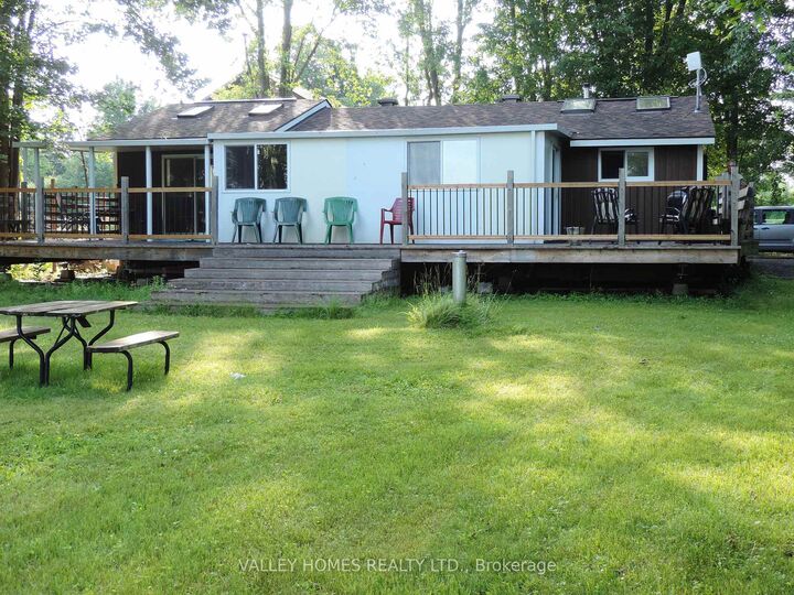 Property Photo:  2860 9th Line E  ON K7C 3P2 