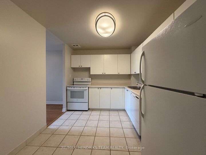 Property Photo:  128 St Augustine Drive 215  ON L2P 3X6 
