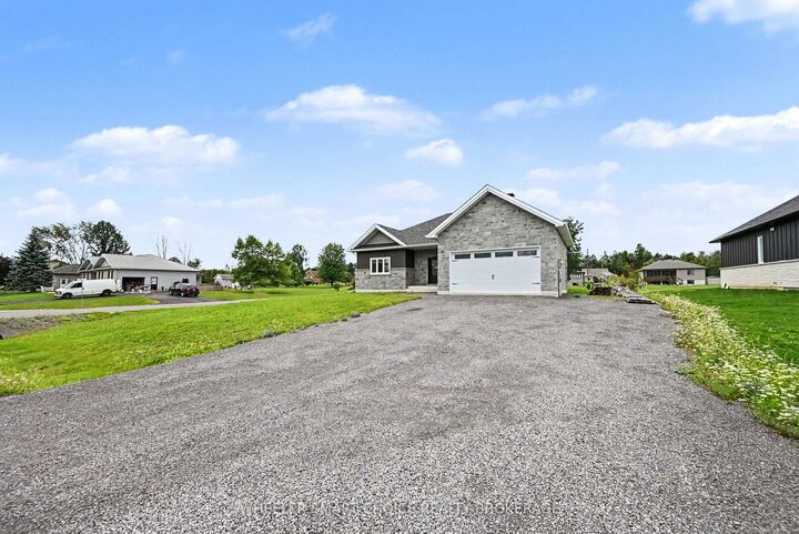 Property Photo: 31 Dale Street ON K0C 1P0