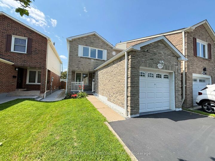 Property Photo:  4334 Lee Drive  ON L4W 4A8 