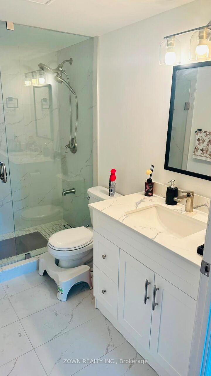Property Photo:  3 Ellesmere Street 611  ON L4B 4N2 