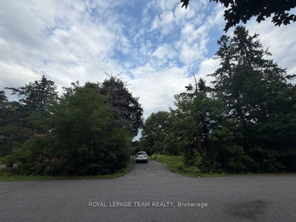 Property Photo:  3044 Upper Otterson Place  ON K1V 7B6 