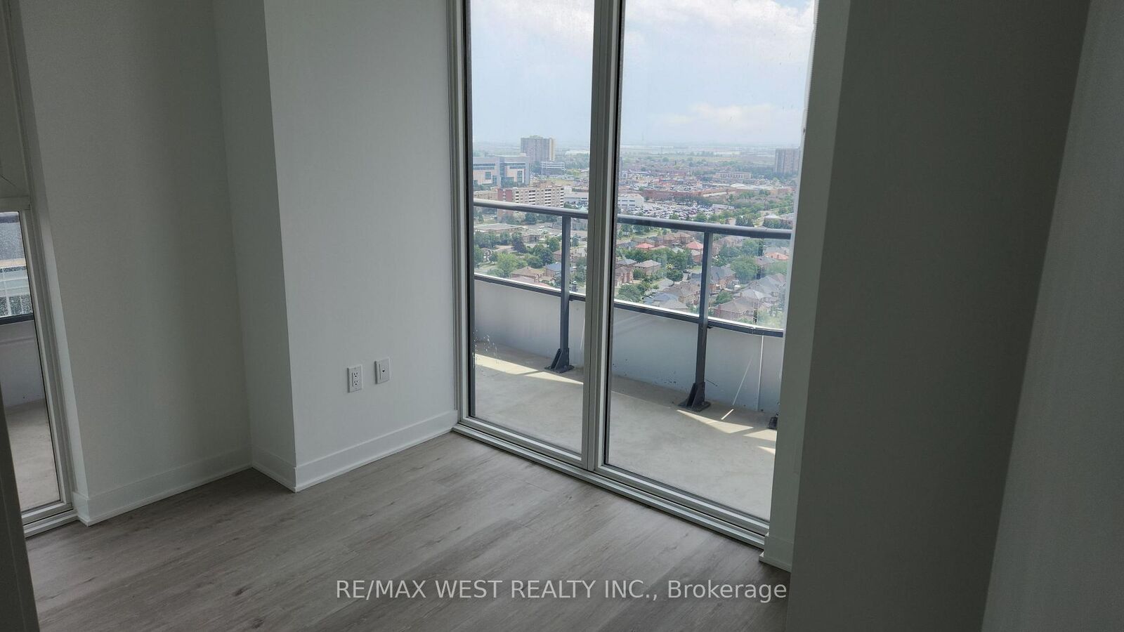 Property Photo:  260 Malta Avenue 2403  ON L6Y 6L7 