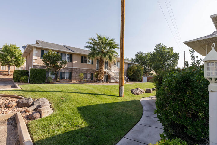 Property Photo:  1070 N 1400 St W  UT 84770 
