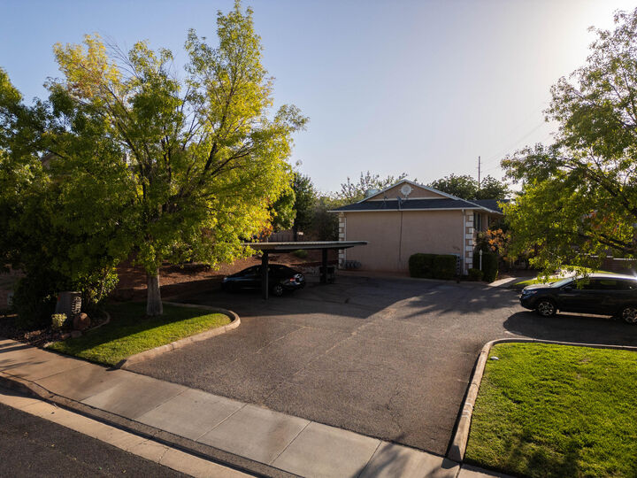 Property Photo:  1074 N 1400 St W  UT 84770 