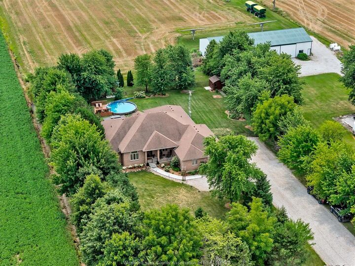2207 South Middle Road — photo 1