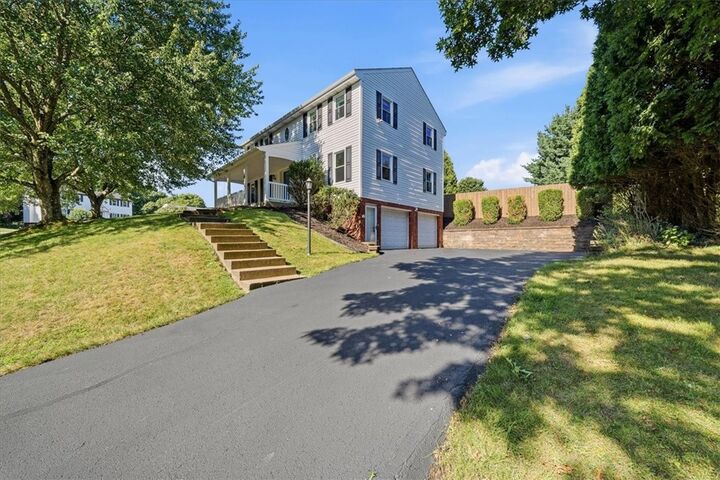 Property Photo: 10153 Sudberry Dr PA 15090