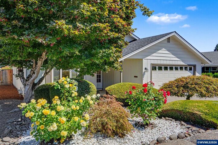 Property Photo: 1643 Sunrise Cir NW OR 97304