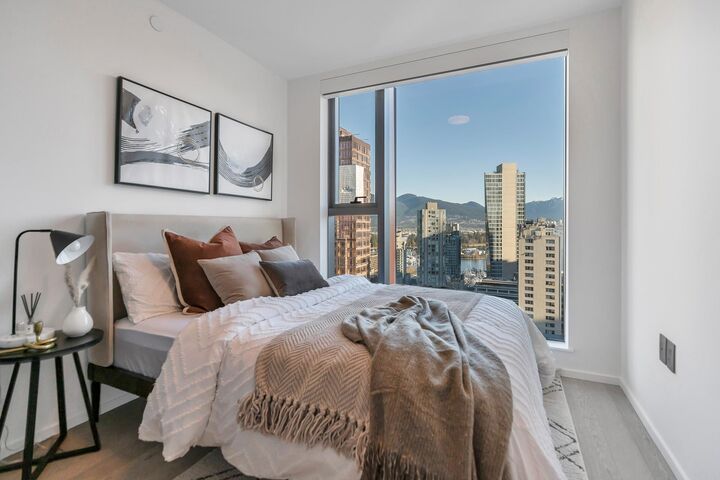 Property Photo: 1408 Robson Street 2303 BC V6G 0E6