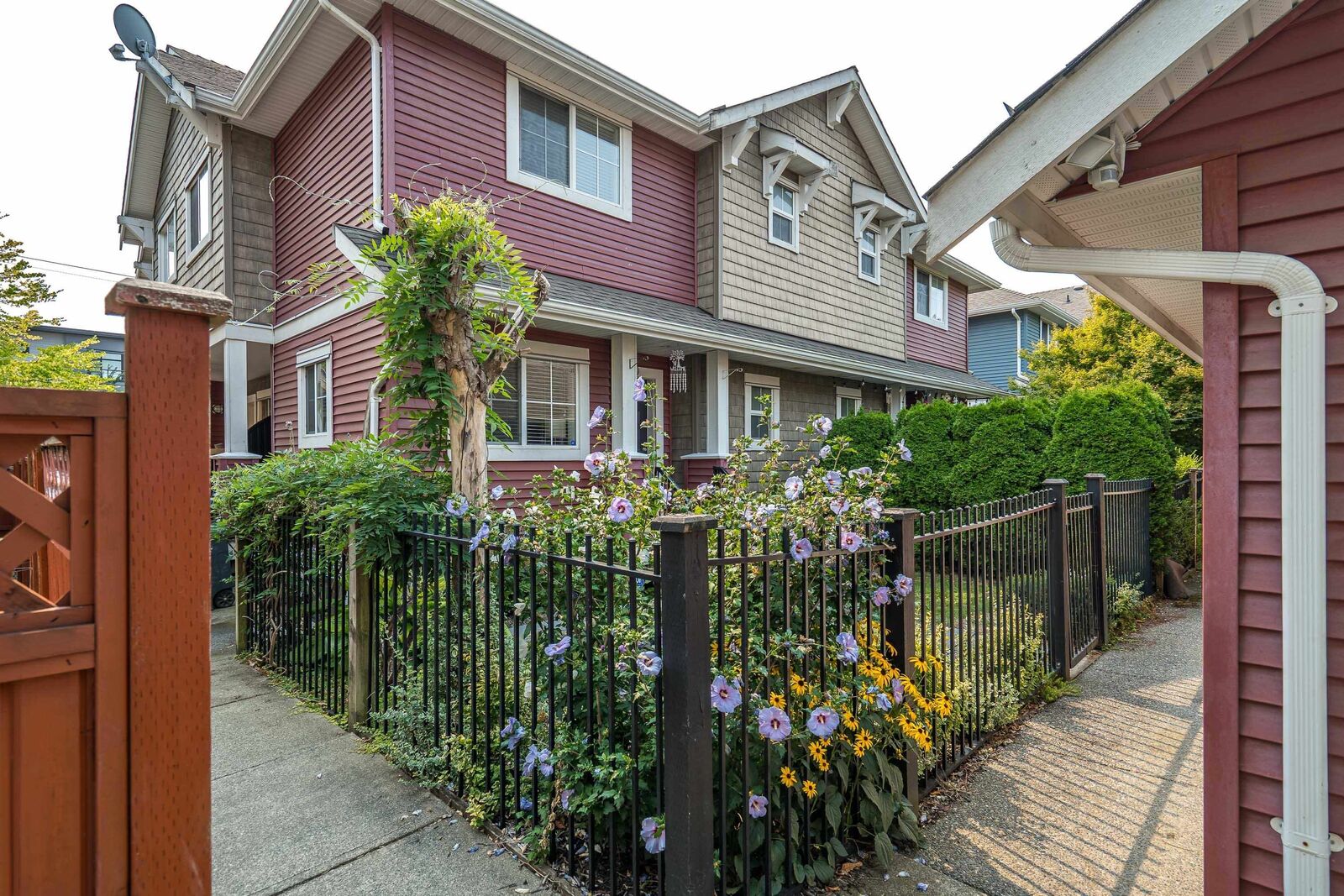 Property Photo: 19319 72 Avenue D2 BC V4N 5X9
