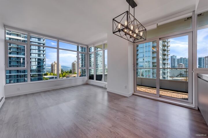 Property Photo: 6080 McKay Avenue 907 BC V5H 0J4