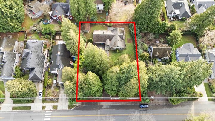 Property Photo: 12686 20 Avenue BC V4A 1Y6