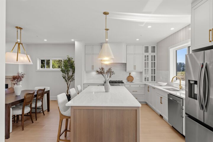 Property Photo: 33203 Pinchbeck Avenue BC V2V 6X9