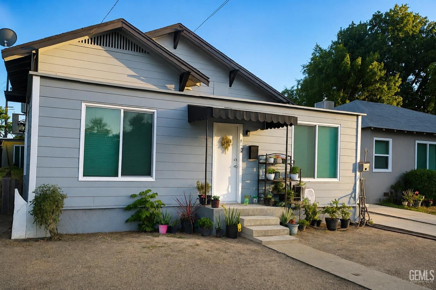 Property Photo: 1823 Cherry Street CA 93304