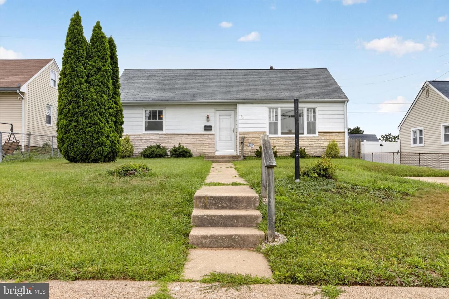 Property Photo: 52 Morris Road DE 19720