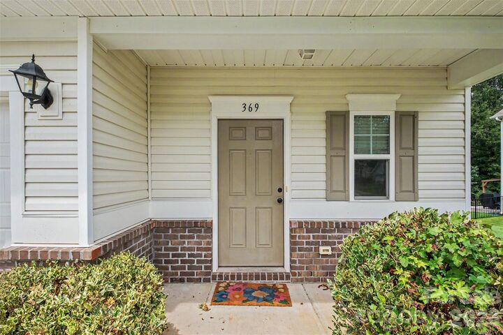 Property Photo:  369 Settlers Grove Lane  NC 28146 