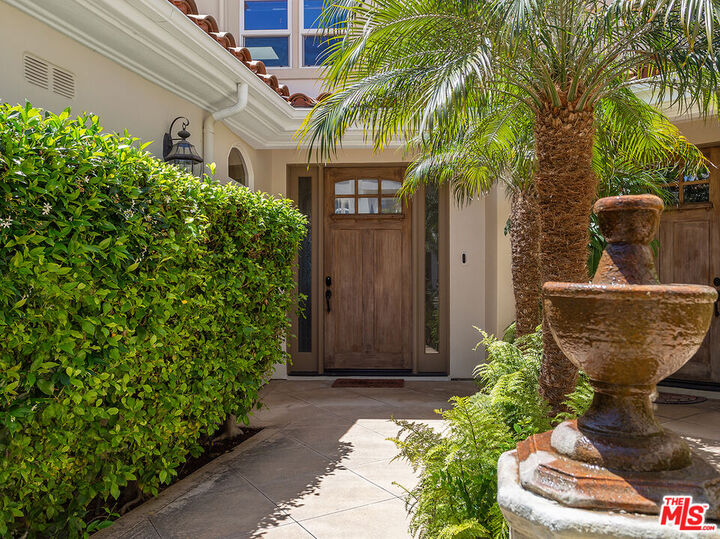 Property Photo:  23949 De Ville Way  CA 90265 