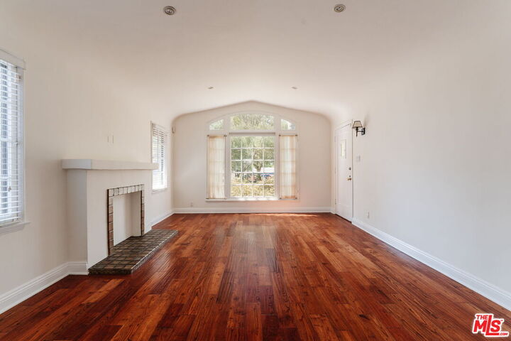 Property Photo: 8561 Rugby Dr CA 90069