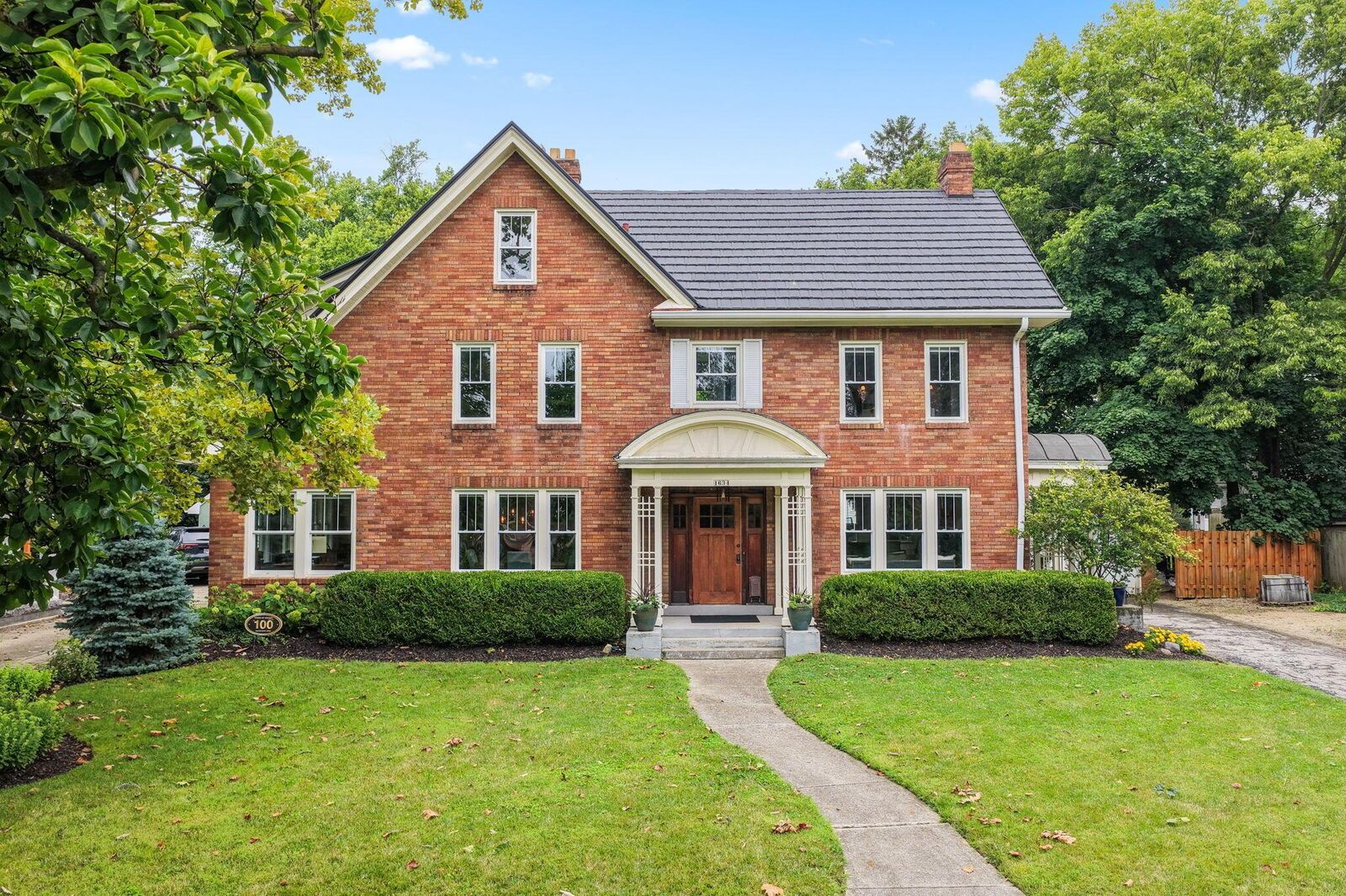 Property Photo: 1634 Cambridge Boulevard OH 43212