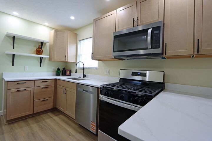 Property Photo: 769 Chestershire Road OH 43204