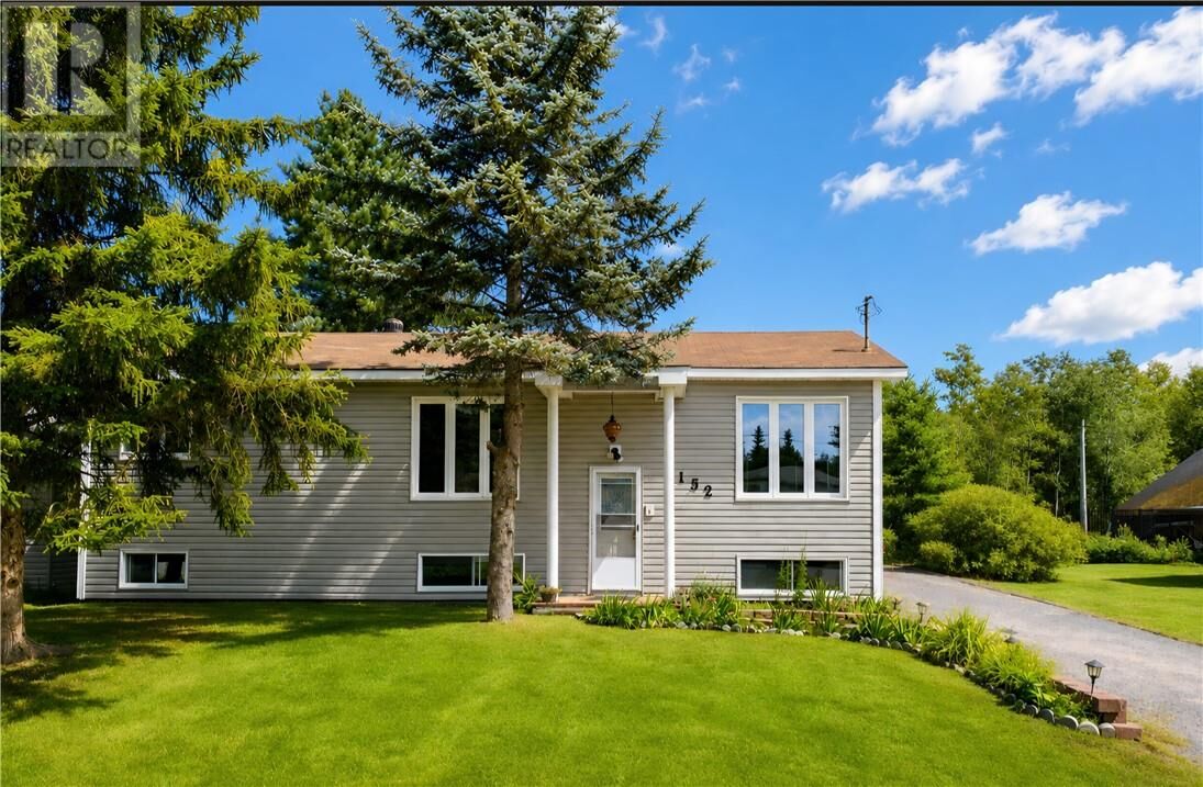 Property Photo: 3152 Maple ON P3N 1E9