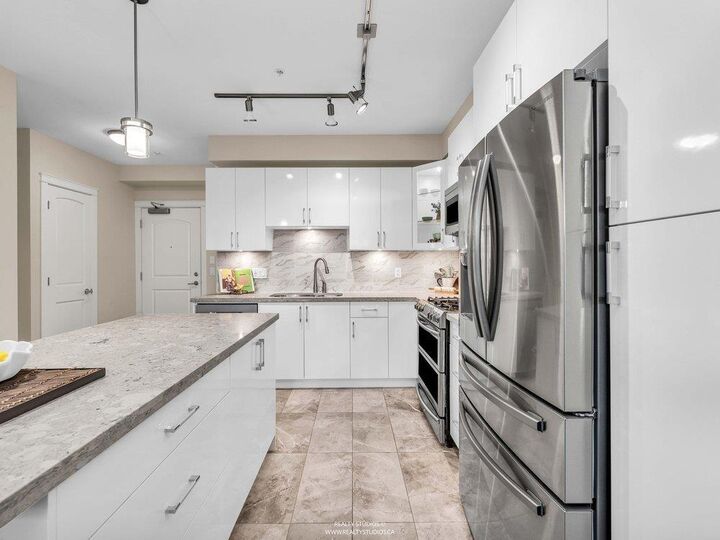 Property Photo:  14588 McDougall Drive 109  BC V4P 0H1 